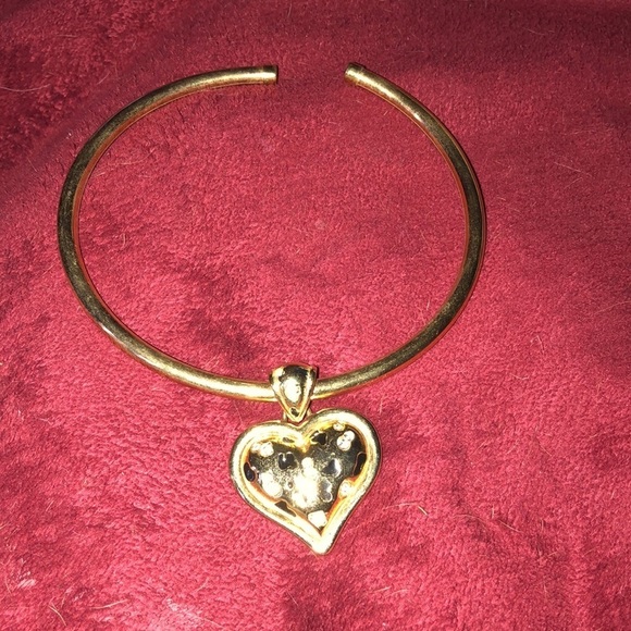 Floating puffed HEART gold tone flexible choker W/ reversible heart pendant - Picture 14 of 16